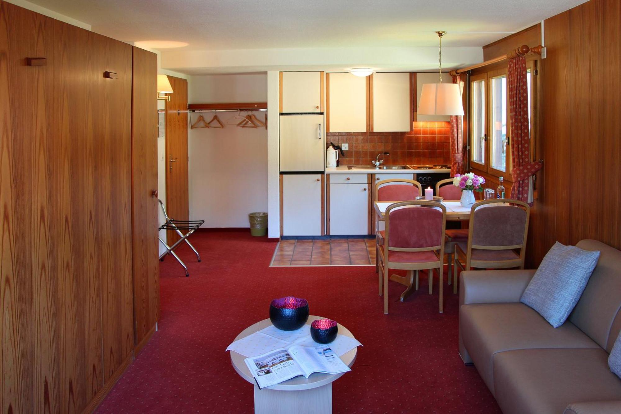 Aparthotel Ambassador Bellwald Habitación foto